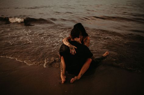 Black Clothes Engagement Photos, Black Theme Engagement Photos, Beach Engagement Photoshoot Black Couple, Dark Engagement Photos, Private Relationship, Engament Photos, Engagement Photo Shoot Beach, Themed Engagement Photos, Couple Beach Pictures