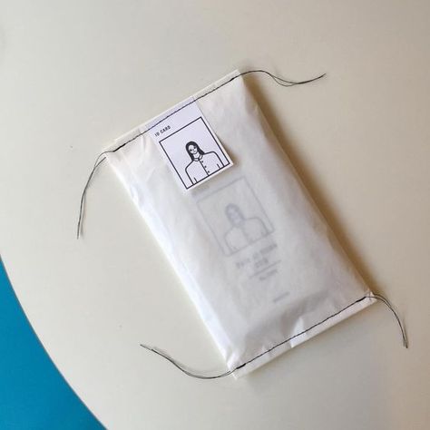 Handmade Tags Ideas, Handmade Branding, Book Packaging, Cloth And Paper, Sweet Packaging, Visuell Identitet, Clothing Packaging, Handmade Packaging, Eco Packaging