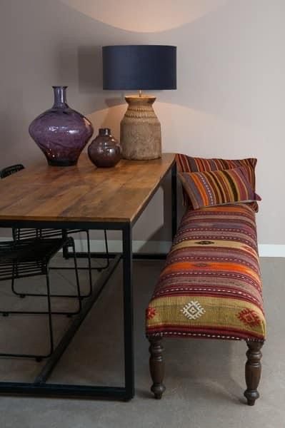 Kilim Bench, Furniture Makeover, Home Decor Inspiration, Home Living Room, Dining Room Furniture, Decorative Objects, Home Interior Design, Decor Inspiration, Diy Home Decor