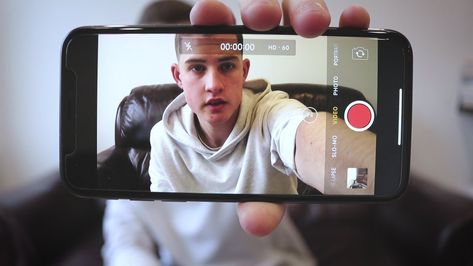 Tips on How to Start #Vlogging With Your Mobile Phone [2020] Start Vlogging, Youtube Editing, Making Youtube Videos, New Mobile Phones, Camera Shy, Rocket Science, New Phone, New Mobile, Day By Day