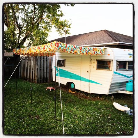 Install Vintage Trailer Awning Camper Awning, Trailer Awning, Homemade Trailer, Custom Awnings, Glamper Camper, Diy Awning, Retro Trailer, Camper Awnings, Tent Awning