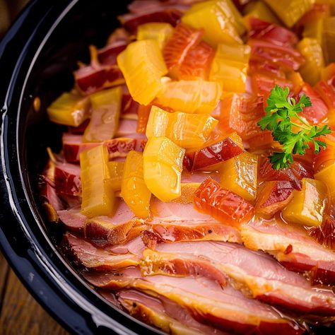 How to Make Crock Pot Brown Sugar Pineapple Ham Pineapple Ham Crockpot, Crockpot Brown Sugar Ham, Brown Sugar Pineapple Ham, Crockpot Steak Recipes, Brown Sugar Pineapple, Ham Recipes Crockpot, Brown Sugar Ham, Ham Glaze Brown Sugar, Spiral Sliced Ham