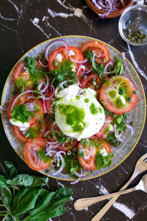 tomato-burrata-salad-pin-v8-1200x1800 - The Spanish Radish Baratta Salad, Spanish Salads, Tomato Burrata Salad, Spanish Salad, Garlic Salad Dressing, Garlic Dressing, Burrata Salad, Mediterranean Summer, Red Onion Relish