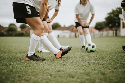 Female soccer team players stretching pre game Premium Photo Pe Games For Elementary, Games For Elementary Students, Pe Games Elementary, Soccer Poses, Marco Van Basten, Elementary Physical Education, Female Football Player, Roberto Baggio, Female Soccer