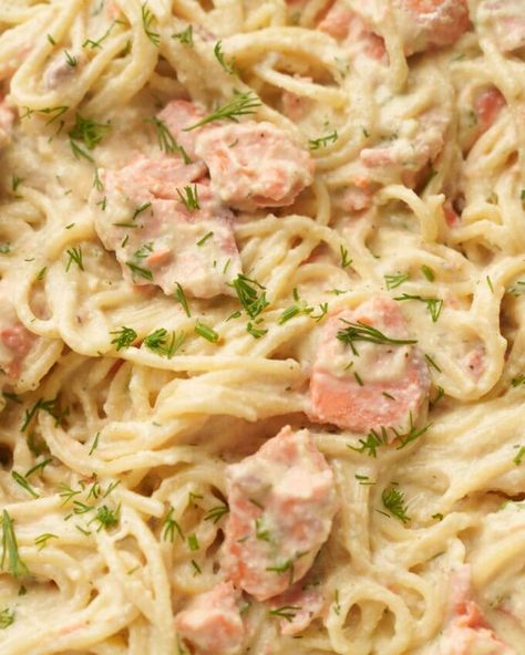 Salmon Pasta (High-Protein, Low-Dairy Sauce w/ Spaghetti) - Hungry Huy Salmon Carbonara Pasta, Salmon Tagliatelle, 40 Grams Of Protein, Salmon Pasta Recipe, Salmon Spaghetti, Butter Cream Sauce, Cottage Cheese Pasta, Salmon Bites Recipe, Creamy Salmon Pasta