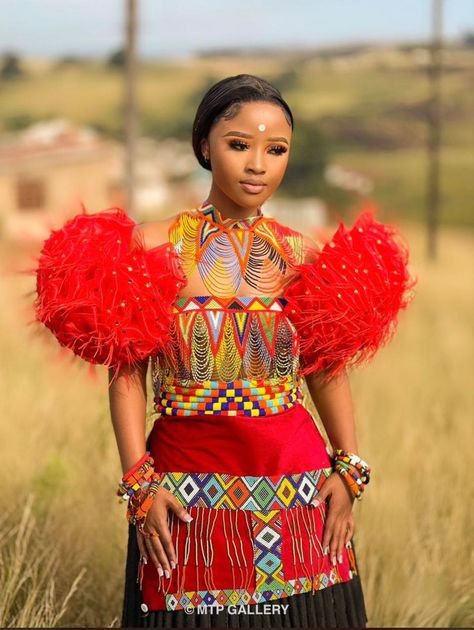 Umhlonyane Attire, Imvunulo Zulu, Memulo Zulu Outfits, Lobola Outfits Woman Dresses Zimbabwe, Zulu Bride Traditional Attire, Umemulo Outfits, Modern Zulu Traditional Attire, Umemulo Attire, Zulu Traditional Attire Umemulo