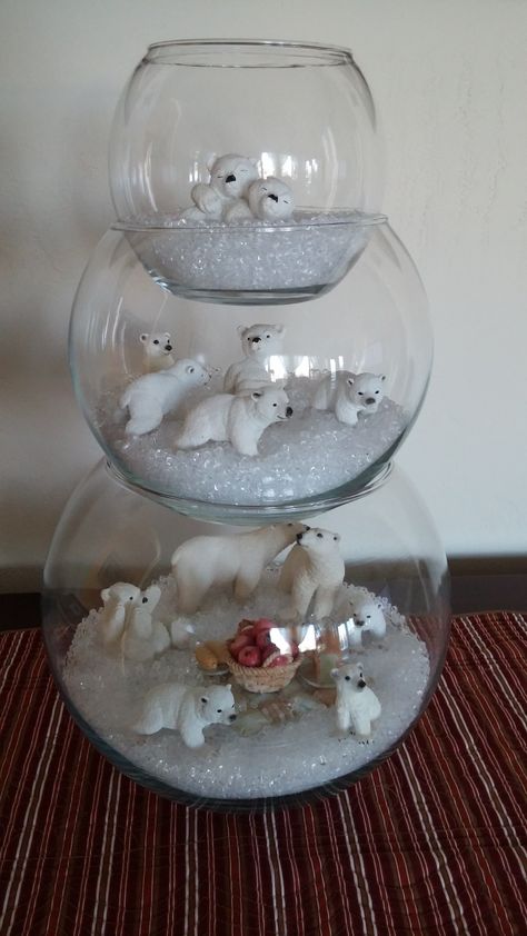 Polar Bear scene... Christmas Polar Bear Decorations, Diy Polar Bear Christmas Decorations, Polar Bear Decor, Cool Christmas Decor, Bears Decorations, Dollar Tree Bowls, Polar Bear Christmas Tree, Polar Bear Christmas Decorations, Pinecone Crafts Christmas