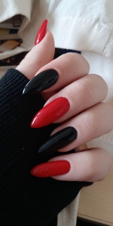 Red And Black Nails, Black Acrylic Nails, Goth Nails, Grunge Nails, Classy Acrylic Nails, Kawaii Nails, Nails Desing, Dream Nails, Fire Nails