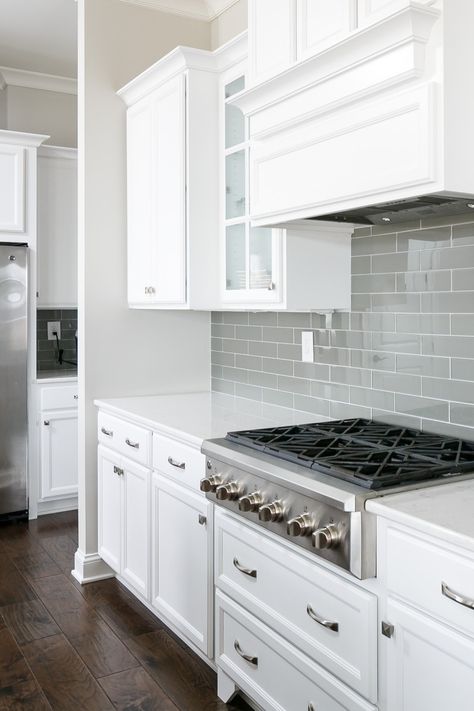 Sparkle White Quartz Countertop With Backsplash, Kitchen Remodel Ideas Color Combos, Gray Subway Backsplash, Grey Backsplash Kitchen, Grey Subway Tile Kitchen, Light Grey Backsplash, Gray Kitchen Backsplash, Gray Subway Tile Backsplash, White Subway Tile Kitchen