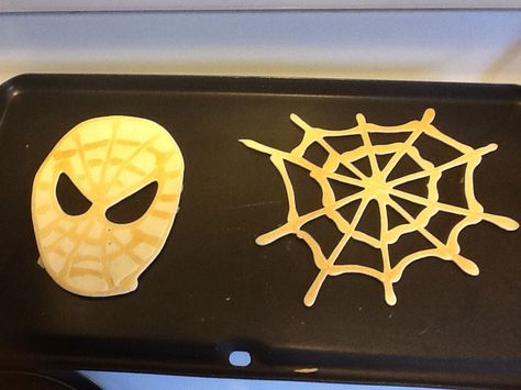 Spider Man Pancakes, Spiderman Pancakes, Creative Pancakes, Breakfast Kids, Baby Brent, Kids Snack Food, Pancake Art, Kids Food, Fun Kids Food