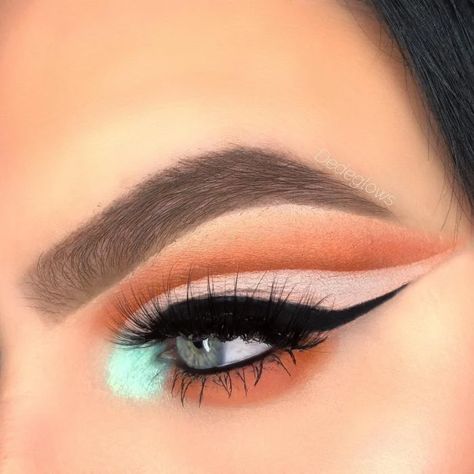 Alerta tendencia: sombras de colores vivos en el lagrimal Makeup Inspo, Makeup, Color, Make Up