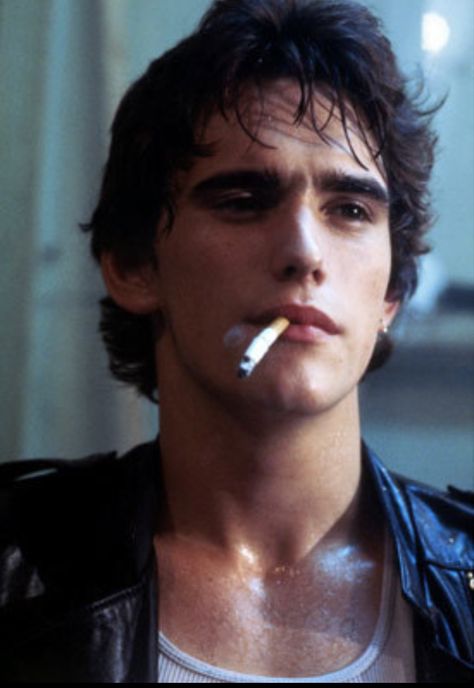 Matt Dillon The Outsiders, Outsiders Imagines, Young Matt Dillon, The Outsiders Imagines, The Outsiders Cast, 80s Actors, The Outsiders Greasers, Dallas Winston, The Outsiders 1983