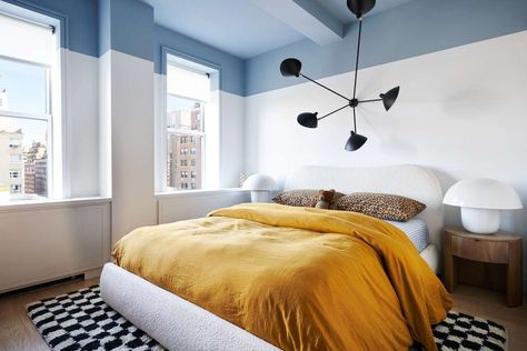 Painted Ceiling Ideas Bedroom, Blue Ceiling Bedroom, Beautiful Ceiling Designs, Interiors 2023, Vintage Bedroom Styles, Yellow Ceiling, Ideas Habitaciones, Ceiling Design Ideas, New Ceiling Design