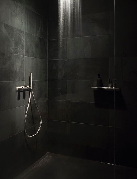 Black Shower With Plants, Black Slate Bathroom, Dark Showers, Dark Shower Tile Ideas, All Black Bathroom Ideas, All Black Bathroom, Black Bathrooms, Glass Showers, Slate Shower