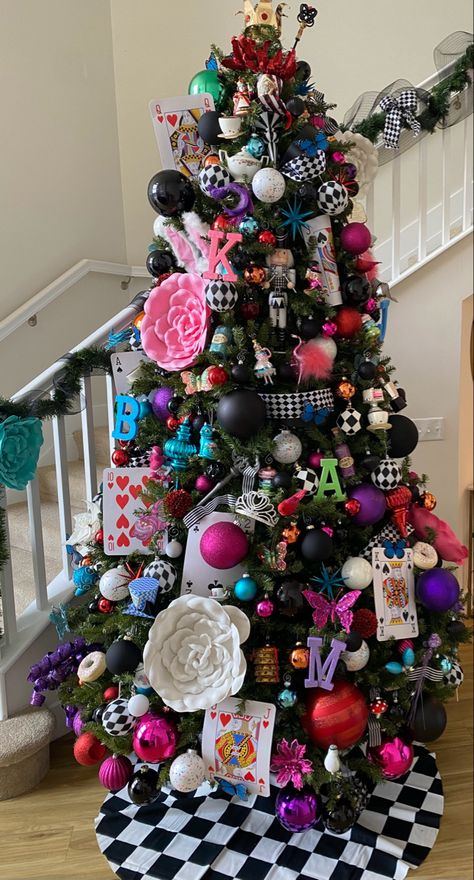 Junky Christmas Trees, Alice In Wonderland Themed Christmas Tree, Alice In Wonderland Tree Christmas, Alice In Wonderland Christmas Tree Ideas, Alice And Wonderland Christmas Tree, Mad Hatter Christmas Tree, Fantasy Christmas Tree, Alice In Wonderland Christmas Decor, Christmas Trees Themes