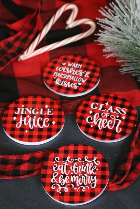 Plaid Cricut Projects, Cricut Coaster Ideas, Buffalo Plaid Ornaments, Coasters Diy, Holiday Coasters, Cricut Inspiration, Christmas Cricut, Cricut Air, Buffalo Plaid Pattern