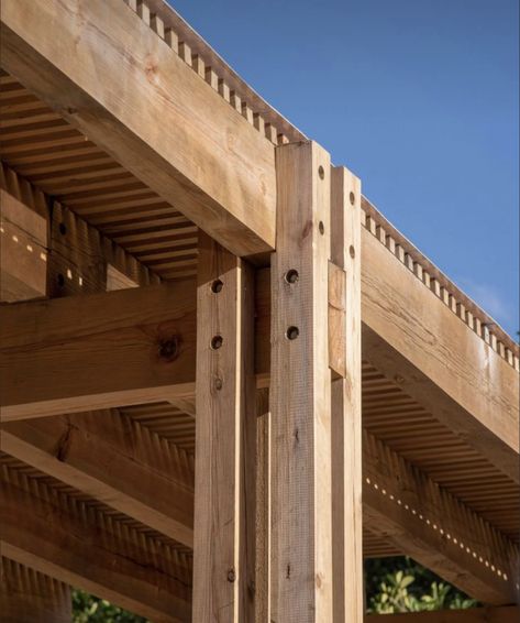 Shading Structure, Screened Room, Plywood Wall Paneling, Building Styles, Timber Joints, Timber Frame Joinery, Wood Truss, Timber Architecture, Timber Frame Construction