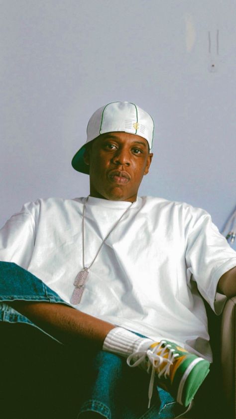 Z Pictures, Young Jay Z, Jay Z Quotes, 90s Rappers Aesthetic, Cultura Hip Hop, Looks Hip Hop, Reasonable Doubt, Hip Hop Classics, Z Wallpaper