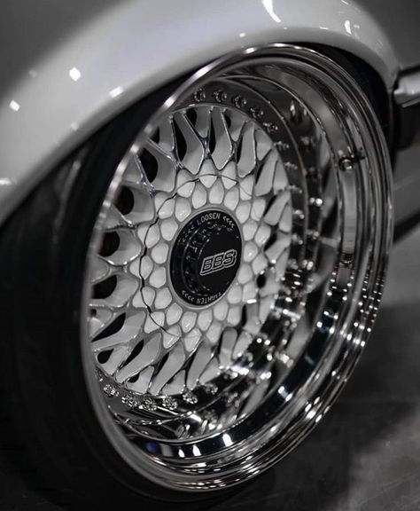 Bbs Rims, Kereta Sport, Custom Wheels Cars, Science Study, Serie Bmw, Bbs Wheels, F1 Wallpaper Hd, Cool Car Accessories, Car Wheels Rims