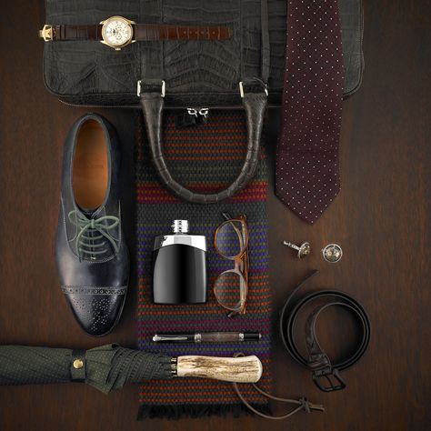 10 Accessories Every Man Must Have in Their Wardrobe Outfits Hombre, Viking Woman, Dapper Gentleman, Fur Clothing, نظارات شمسية, The Gentleman, Christmas Gifts For Men, A Gentleman, Suit Up