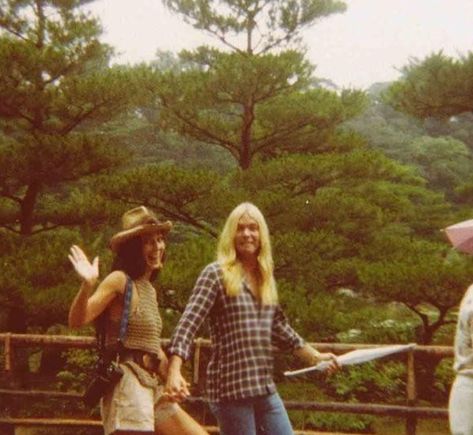 Gregg Allman, Cher Greg Allman, Young Cher, Cher Outfits, Gregg Allman, Cher Bono, Cher Photos, Fear Of Love, Allman Brothers Band, Curly Hair Photos