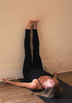 Simple Poses, Ashtanga Vinyasa Yoga, Yoga For Seniors, Yoga Beginners, Sup Yoga, Yoga Posen, Yoga Iyengar, Yoga Moves, Do Yoga