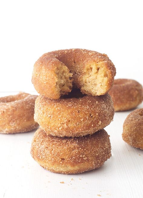 Learn how to make light and fluffy Baked Cinnamon Sugar Donuts, cooked in the oven, and then generously rolled in sweet cinnamon sugar. Cinnamon Donuts Baked, Cake Donuts Recipe, Homemade Donuts Recipe, Baked Donut Recipes, Cinnamon Donuts, Pan Sin Gluten, Sugar Donut, Cinnamon Sugar Donuts, Homemade Donuts