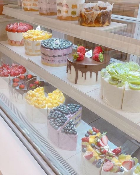 Bakery Cakes Aesthetic, Cute Bakery Design, Cafe Cakes Ideas Coffee Shop, Cute Bakery Exterior, Cake Store Design, Cake Shop Aesthetic, Cute Bakery Ideas, Pastry Shop Aesthetic, Dessert Cafe Interior