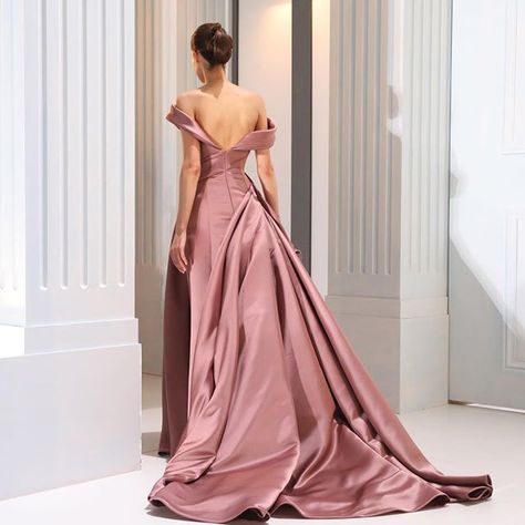 Formal Inspiration, Senior Recital, Dream Goals, Ralph Russo, Ralph And Russo, Boss Life, Maxi Robes, Simple Chic, Gowns Of Elegance