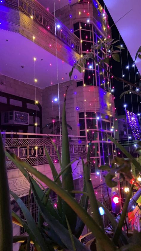 Diwali Lights Decoration House Outside, Diwali Lights Decoration House, Diwali Snap, Cafe India, Pakistan Aesthetic, Ancient Wisdom Quotes, Instagram Story App, Night Bike Ride, Diwali Photography