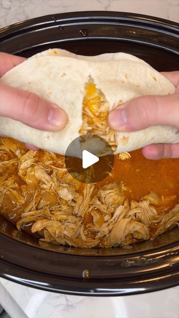 EatingWithEdward on Instagram: "Pulled Chicken Tacos | This Crockpot Recipe makes Dinner Simple! #crockpotrecipes #crockpotmeals #chicken #tacos #chickentacos" How To Make Pulled Chicken, Shredded Chicken Tacos Crockpot Easy, Pulled Chicken Tacos Crockpot, Chicken Recipes Tacos, Rotisserie Chicken Tacos Recipes, Crockpot Chicken Taco Recipes, Chicken Soft Taco Recipe, Pull Apart Chicken, Crockpot Taco Meat