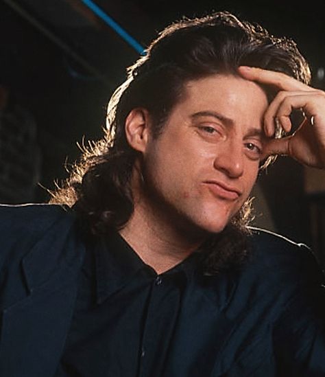 Richard Lewis, Rip Love, Stand Up Comedians, Celebrity Portraits, Amazing People, Historical Photos, Good People, Celebrity Crush, Comedians