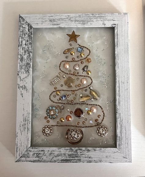 Unique Christmas Tree Made With Up-cycled Jewelry and Embellishments for Stunning One-of-a-kind Art for Your Home. - Etsy Christmas Tree Jewelry, Resin Art Jewelry, Creative Christmas Cards, Jeweled Picture, Jewelry Trees, Jeweled Christmas Trees, Costume Jewelry Crafts, Tree Jewelry, Jeweled Christmas