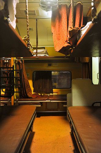 Indian Railways: A/C Two-Tier Coach Compartment! :) Beis Luggage, Train Compartment, Indian Railway Train, Sleeper Train, London Nightlife, World Most Beautiful Place, India Photography, Indian Railways, Grand Central Station