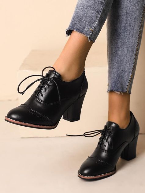 Wingtip Shoes Women, Color Block Heels, Black Leather Oxfords, Wingtip Shoes, Chunky Heel Ankle Boots, Chunky Heel Shoes, Oxford Heels, Black Loafers, Comfortable Heels