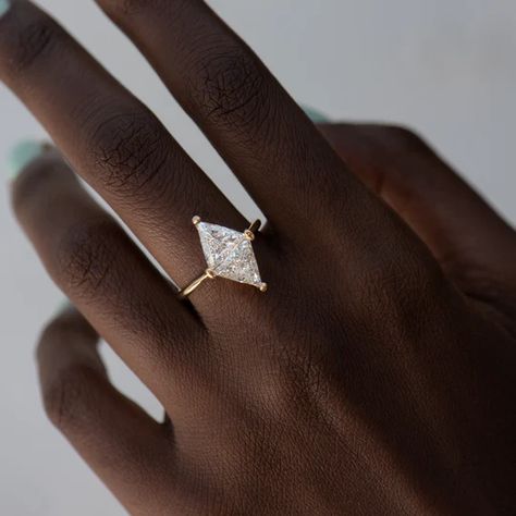 SOLITAIRE Engagement Rings – Page 2 – ARTEMER Marquise Engagement Ring Solitaire, Non Binary Wedding, Rhombus Ring, Trillion Diamond Ring, Triangle Diamond Ring, Brown Diamond Engagement Ring, Winter Proposal, White Engagement Ring, Minimalist Diamond Rings