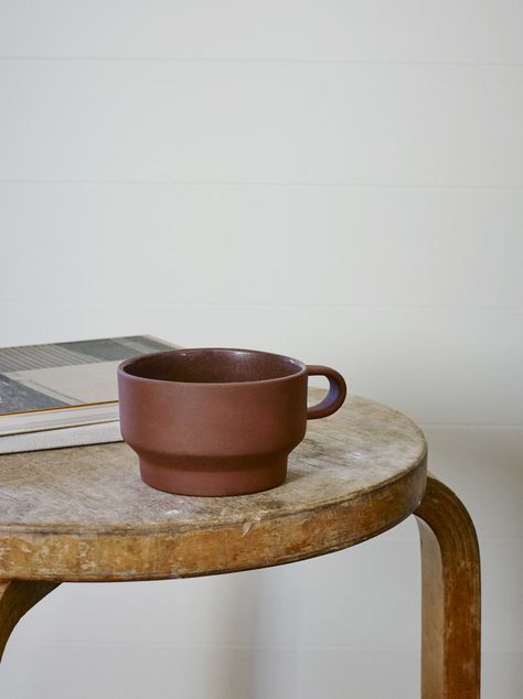 Skagerak Edge cup Fire Clay, Finnish Design, Alvar Aalto, Morning Tea, Pottery Designs, Ceramic Design, Stoneware Mugs, Ceramic Cups, Danish Design