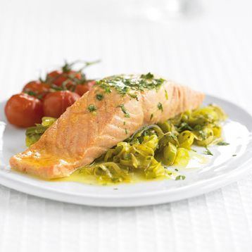 Salmon Leeks Recipe, Leeks Recipe, Carb Free Recipes, Leek Recipes, Healthiest Seafood, Food Challenge, Food Articles, Spring Recipes, Salmon Recipes