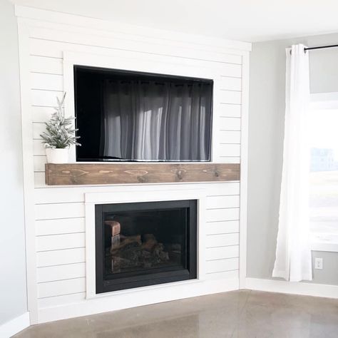 Corner Shiplap Fireplace, Corner Fireplace Makeover, Diy Shiplap Fireplace, Lounge Room Design, Floating Fireplace, Mobile Home Renovations, Bunk Beds Built In, Shiplap Fireplace, Fireplace Entertainment