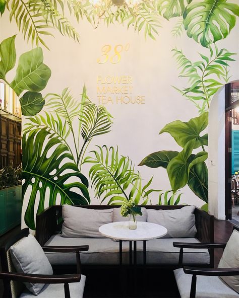 Tropical Wall Painting Ideas, Mural Tropical, Watercolor Mural, Wall Murals Diy, Stick Wall Art, Rose Wall Art, Wall Painting Decor, Bedroom Wall Colors, Wall Paint Designs