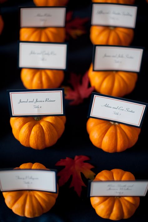 Table Name Cards Classy Halloween Wedding, Fall Foliage Wedding, Classy Halloween, Halloween Themed Wedding, Pumpkin Wedding, Fall Wedding Decorations, Wedding Inspiration Fall, Orange Wedding, Theme Halloween