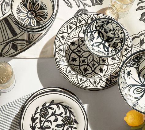 Pottery Barn Decor, Melamine Dinnerware Sets, Outdoor Dinnerware, Melamine Dinner Plates, Construction Crafts, Melamine Dinnerware, Stoneware Dinnerware, Moroccan Design, Dinner Plate Sets