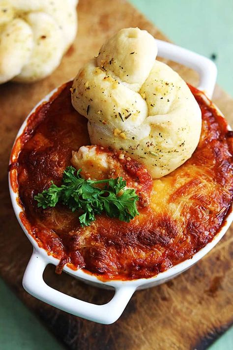 Lasagna Dip Recipe, Diet Appetizers, Lasagna Dip, Cheesy Dips, Momma Mia, Classic Lasagna Recipe, Turkey Lasagna, Party Dip Recipes, Shrimp Dip