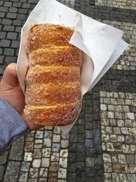 Enjoying a freshly made trdelník in Prague [1920x1080] [OC] Travel Prague, Chimney Cakes, Czech Food, Japanese Princess, Chimney Cake, Prague Travel, Czech Recipes, Hungarian Recipes, Christmas Snacks