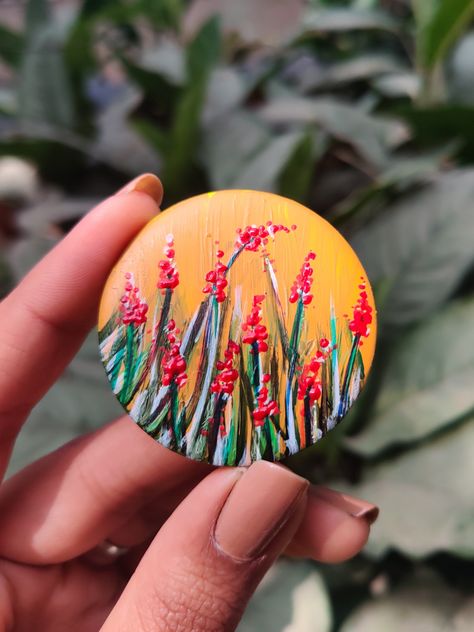 Acrylic painting Painting Circle Canvas, Cactus Painting Acrylic, Cacti Paintings Acrylic, Round Canvas Painting, Circle Canvas, Cactus Painting, Diy Xmas Gifts, Round Canvas, Clothes Pin Crafts