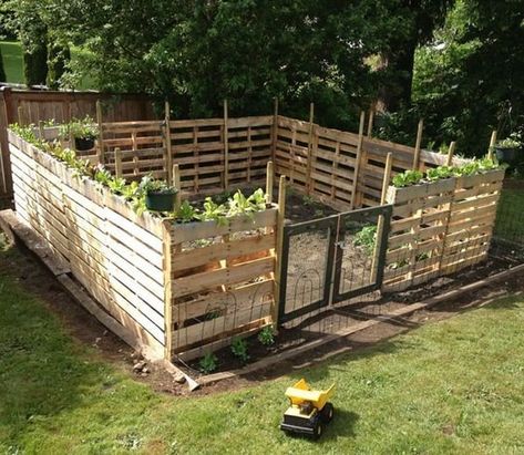 Home Improvement Pallet Ideas Pallets In Garden Ideas, Upcycled Pallet Ideas, Farmhouse Pallet Projects, Pallet Homestead Projects, Tiny Homestead Ideas, Diy Pallet Projects For Outside, Wood Pallet Garden Ideas, Pallet Garden Fence, Pallet Gazebo Ideas