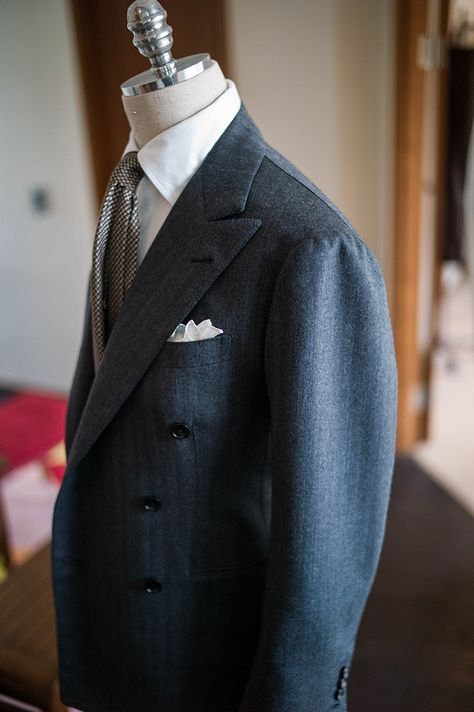 Grey herringbone double breasted suit Herringbone Suit, Classy Suits, Grey Herringbone, Mens Fashion Inspiration, Fashion Suits For Men, Wardrobe Inspiration, Double Breasted Suit, Double Breasted Suit Jacket, Mens Suits