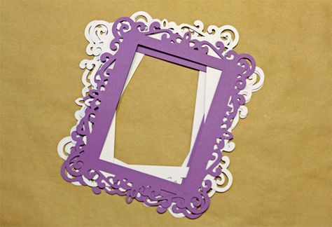 Make these simple whimsical picture frames using your Silhouette Cameo for your next party picture display! Free cut file included! Cricut Projects With Picture Frames, Card Stock Picture Frame, Frame Svg Free, Party Picture Display, Cricut Cardstock Picture Frame, Cricut Vinyl On Glass Picture Frame, Picture Frame Template, Moon Coloring Pages, Gala Themes