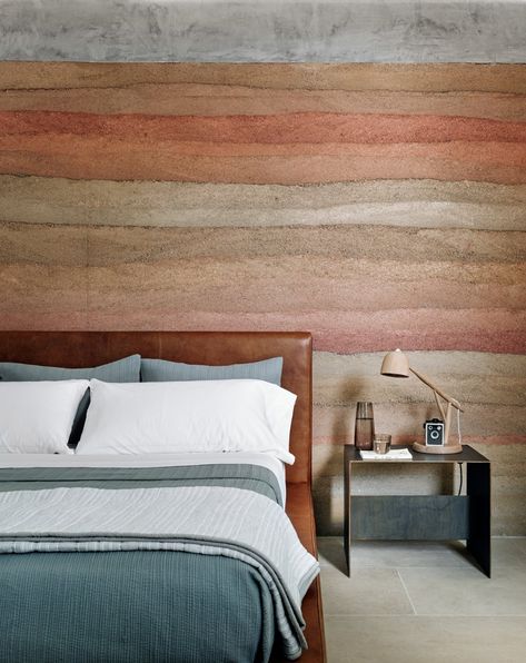 River Ranch by Jobe Corral Architects - Dwell Modern Guest Bedroom, Rammed Earth Homes, Riad Marrakech, Bed Metal, Rammed Earth Wall, Rammed Earth, Earth Homes, Leather Bed, Bed Table