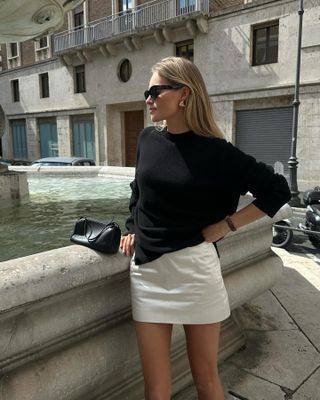 Classic Summer Outfits, White Skirt Outfits, Estilo Indie, Skandinavian Fashion, Professional Outfits Women, Chique Outfits, Business Casual Outfits For Work, Miniskirt Outfits, Looks Street Style